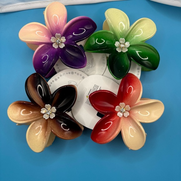 Vibrant Floral Hair Clips Set - Red, Purple, Green, Brown - Picture 2 of 3